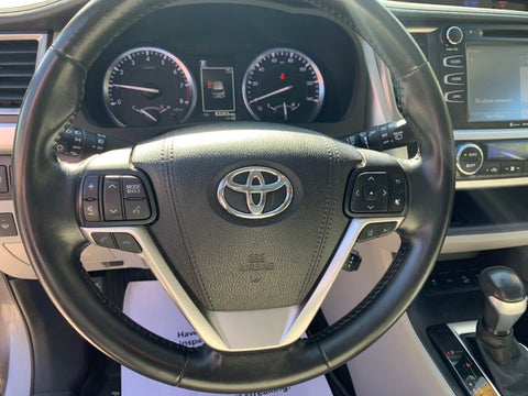 2017 Toyota Highlander XLE in Queensbury, NY - DELLA Auto Group