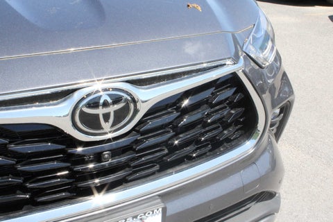2024 Toyota Highlander Platinum in Queensbury, NY - DELLA Auto Group
