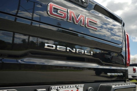 2024 GMC Sierra 1500 4WD Crew Cab 147 Denali in Queensbury, NY - DELLA Auto Group