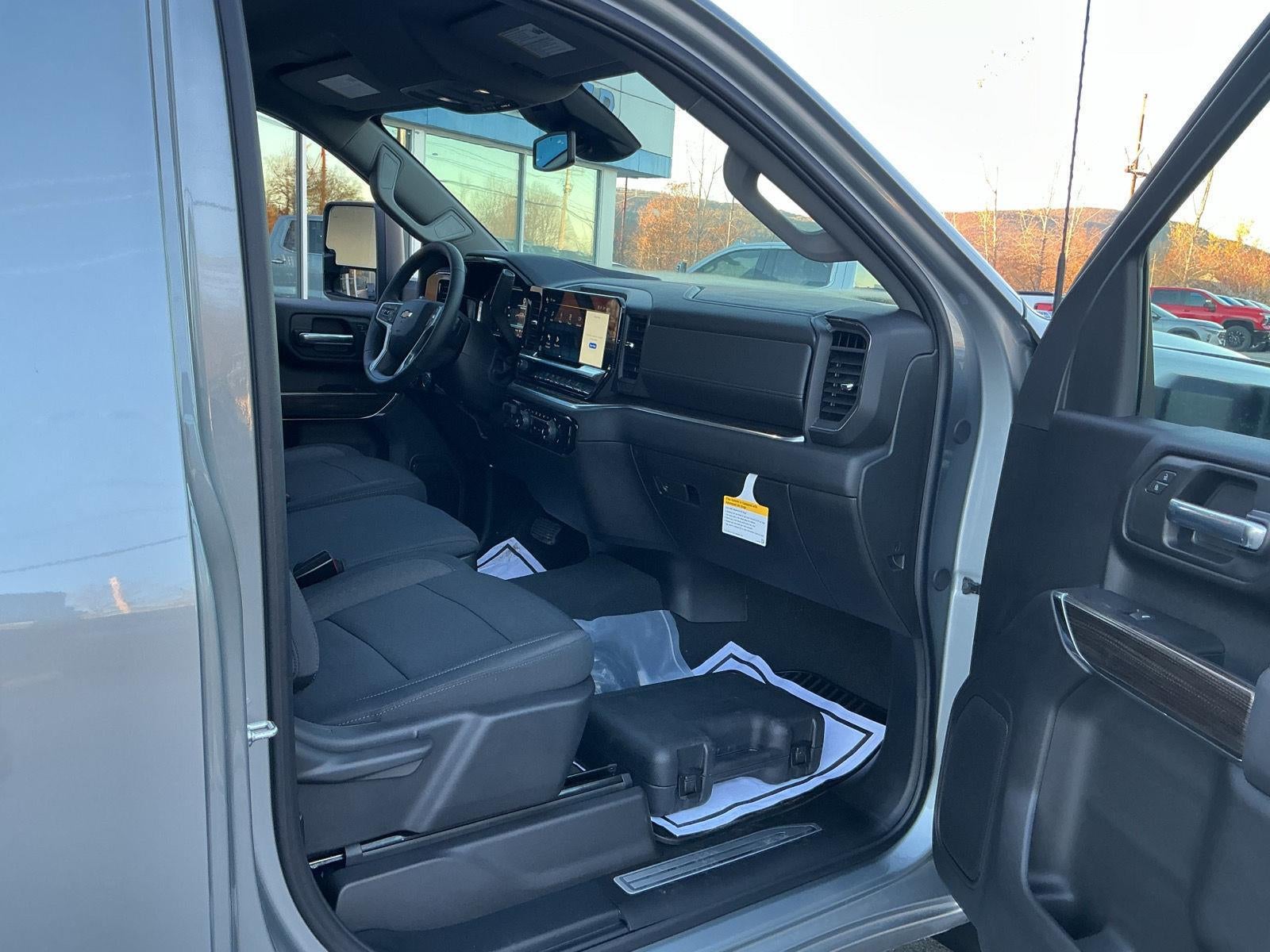 2025 Chevrolet Silverado 3500 HD LT