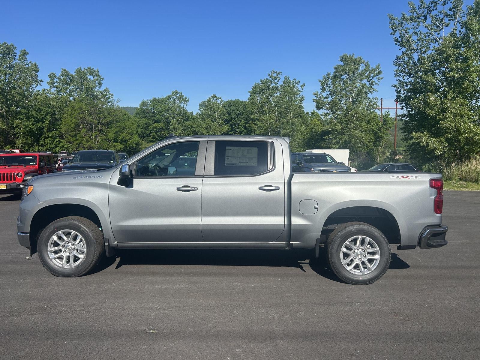 2026 Chevrolet Silverado 1500 LT (2FL)