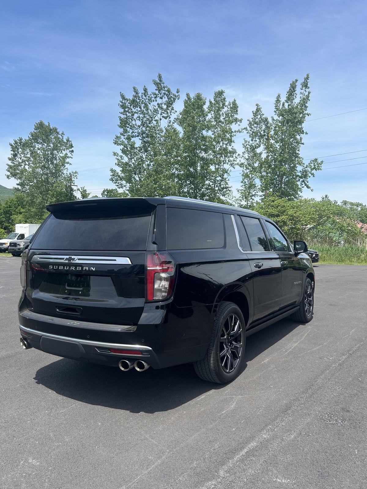 2023 Chevrolet Suburban High Country