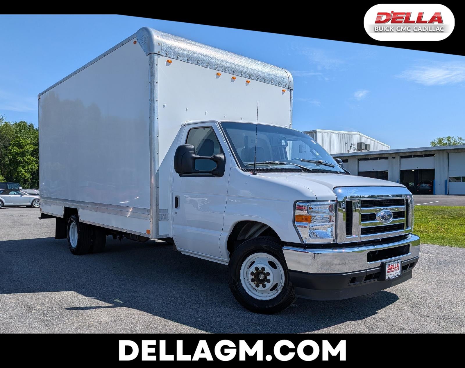 2025 Ford E-Series Cutaway E-350
