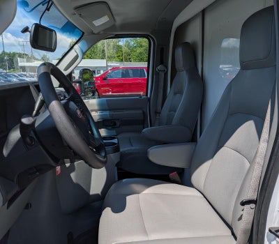 2025 Ford E-Series Cutaway E-350