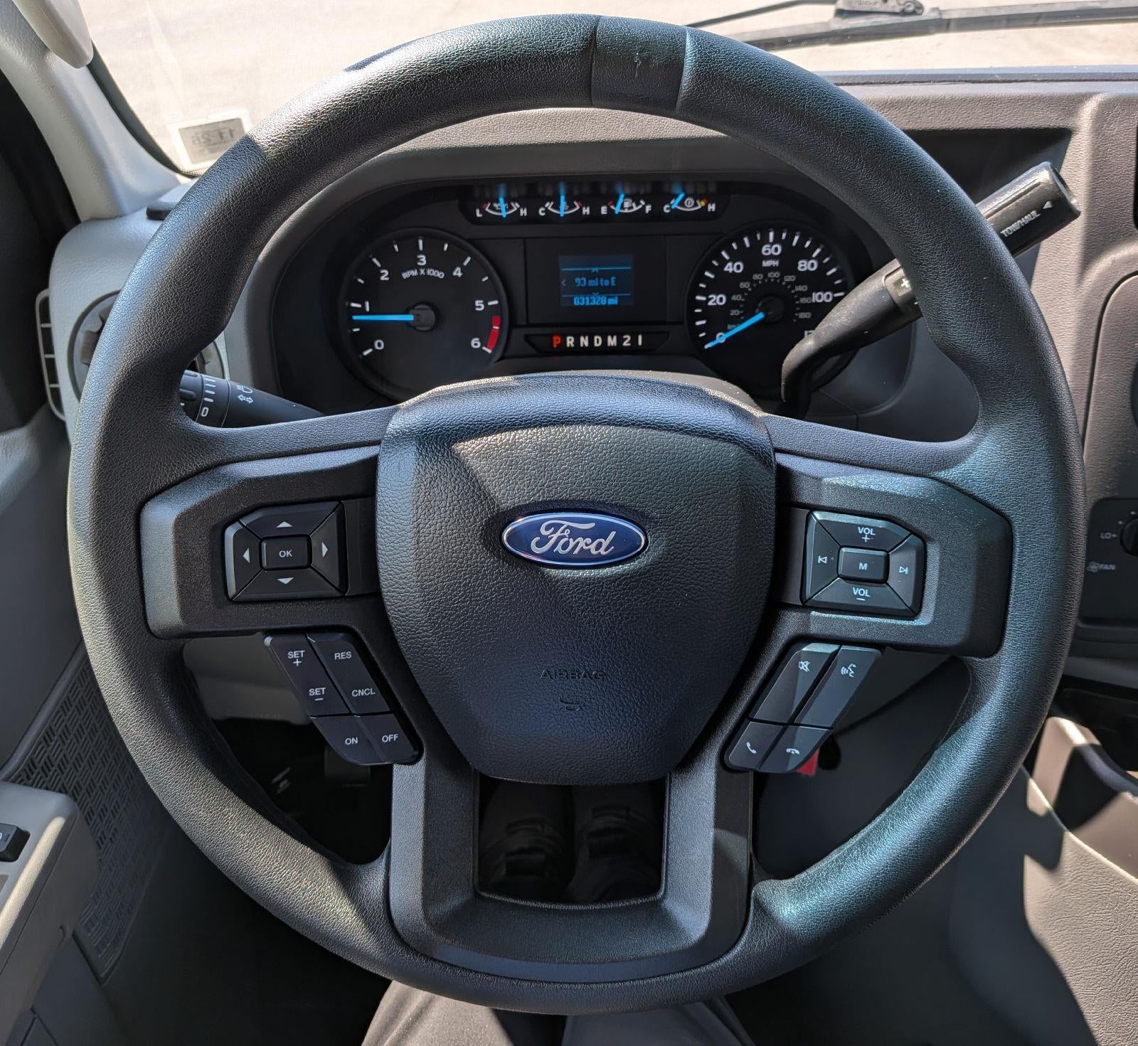 2025 Ford E-Series Cutaway E-350