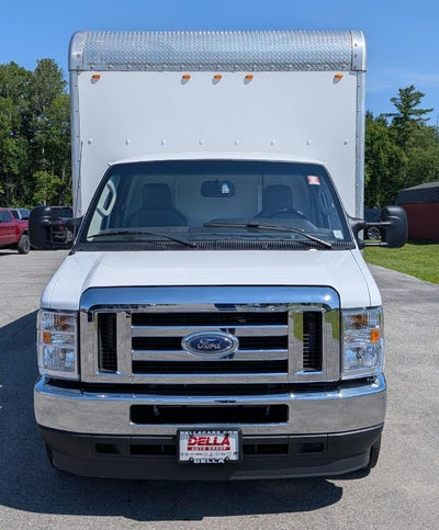 2025 Ford E-Series Cutaway E-350
