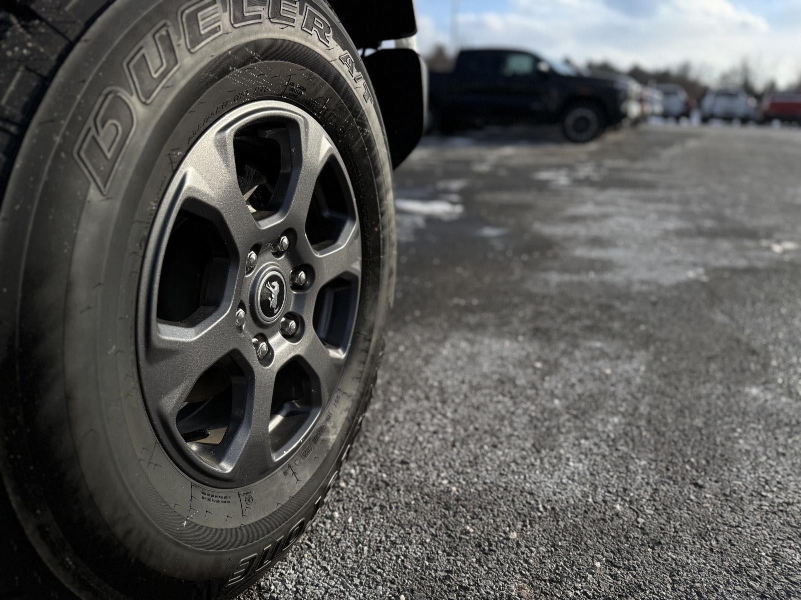 2023 Ford Bronco Base