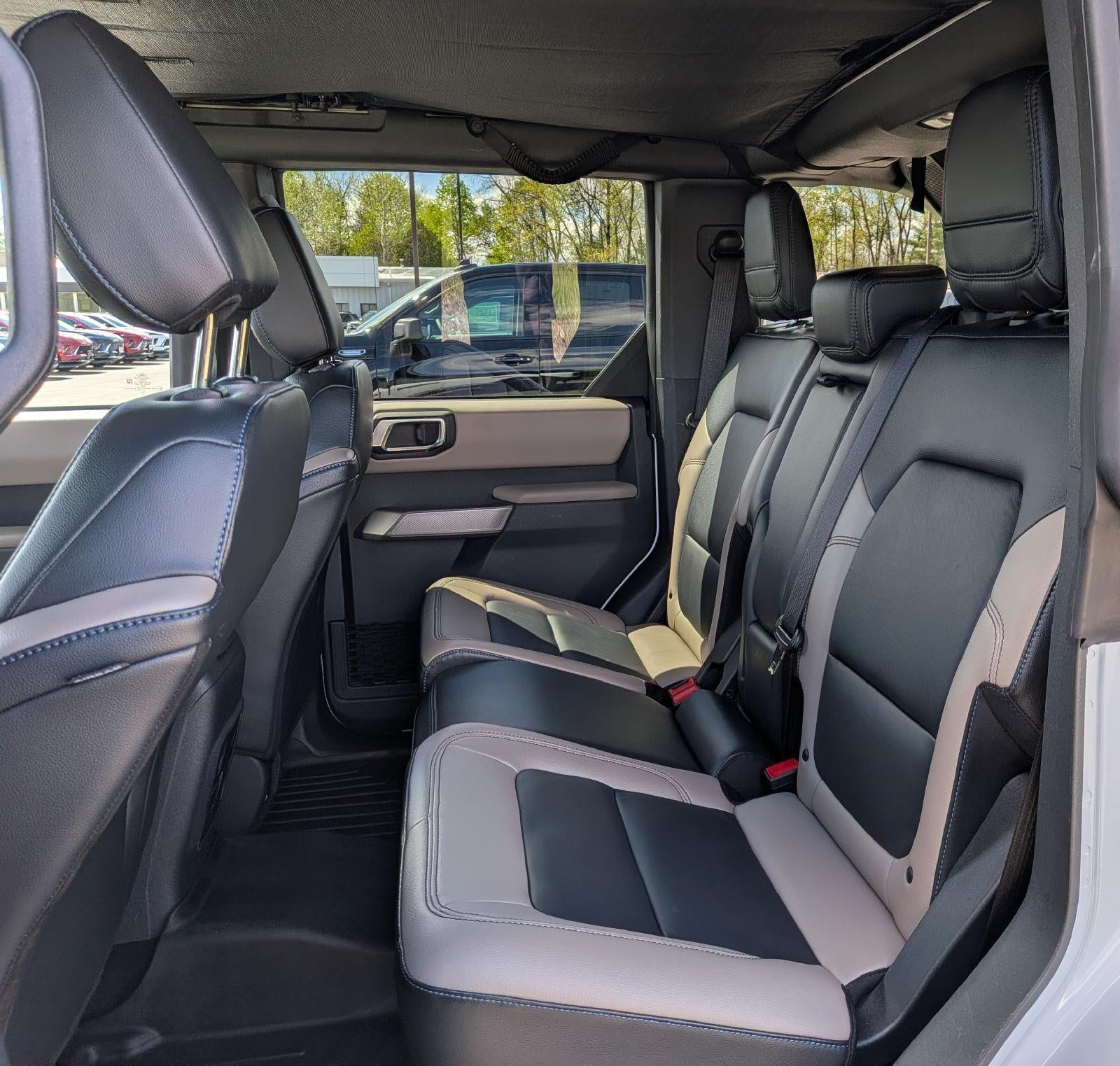 2023 Ford Bronco Base