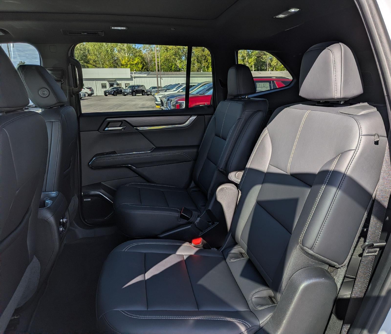 2024 GMC Acadia Elevation