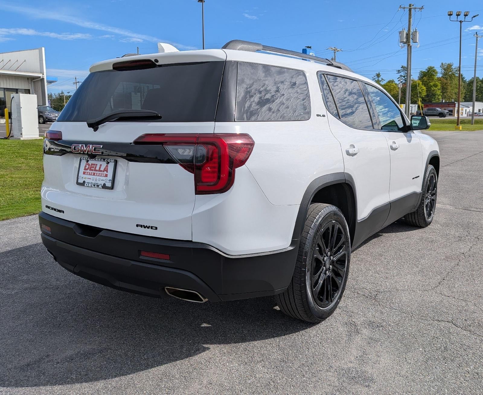 2023 GMC Acadia SLE