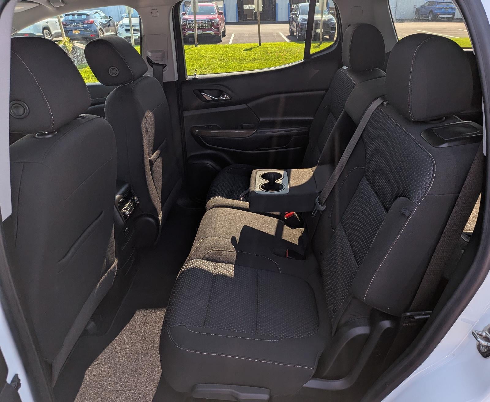 2022 GMC Acadia SLE