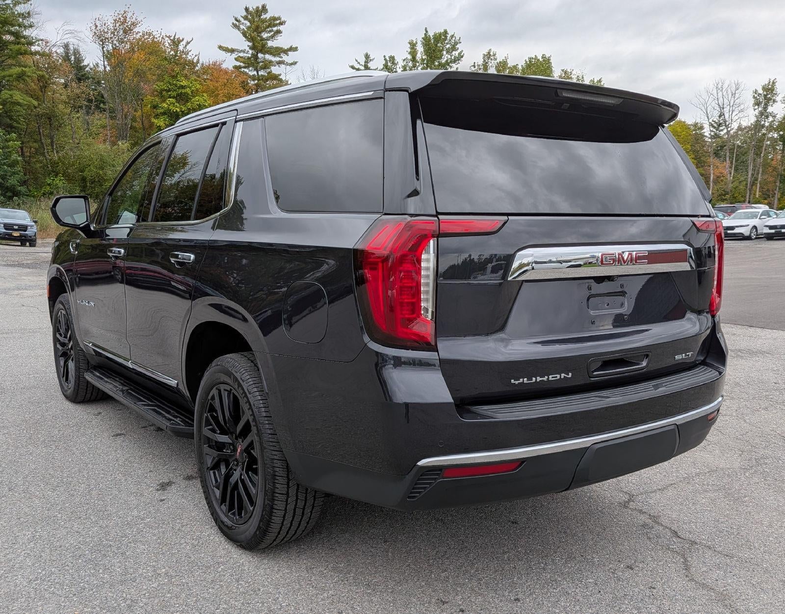 2023 GMC Yukon SLT