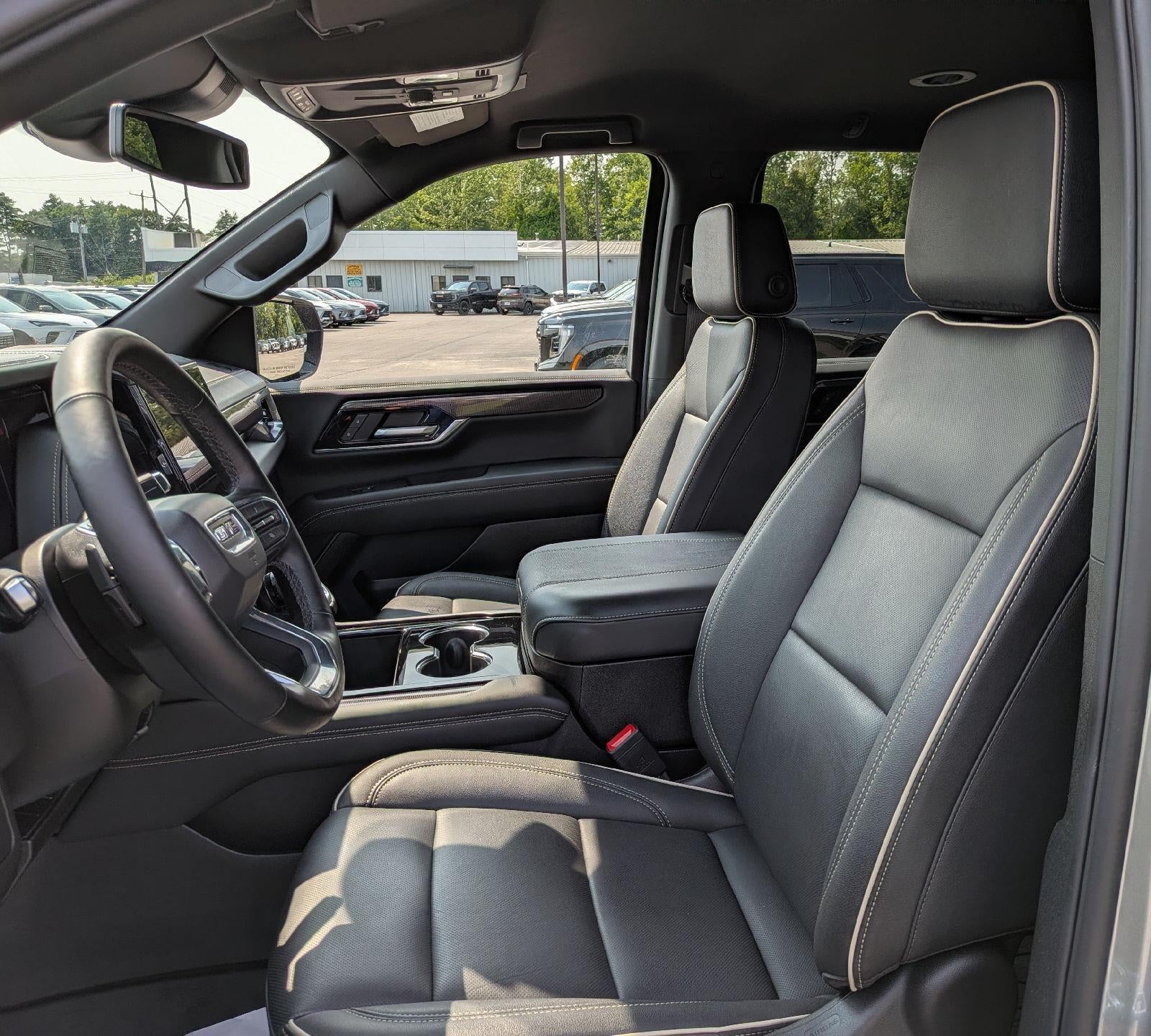 2025 GMC Yukon Elevation