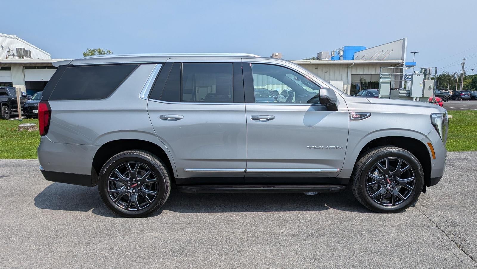 2025 GMC Yukon Elevation