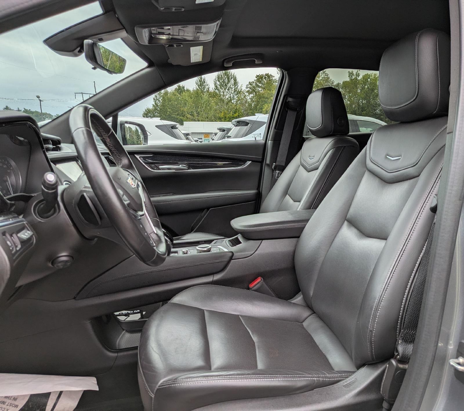 2022 Cadillac XT5 AWD Premium Luxury