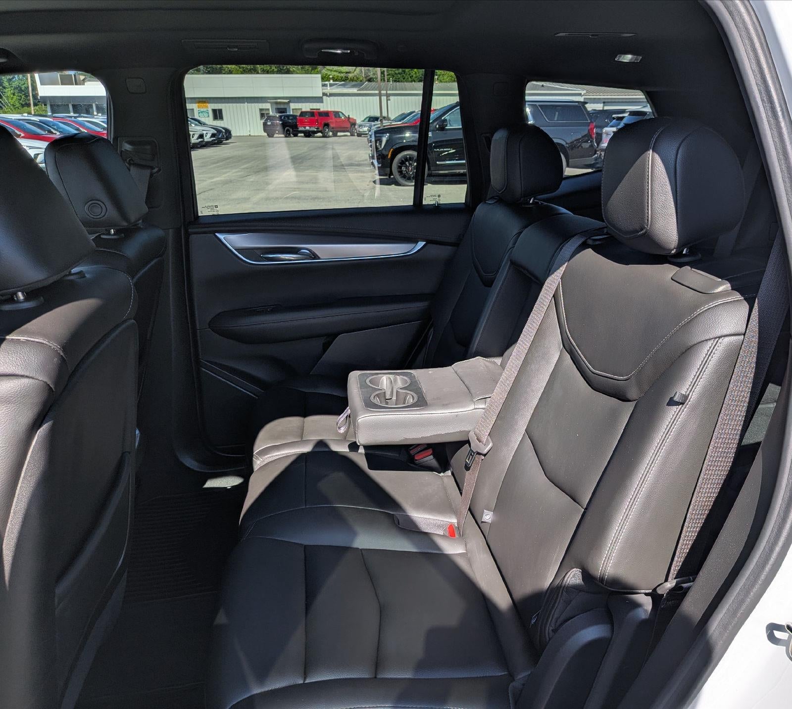 2024 Cadillac XT6 Luxury