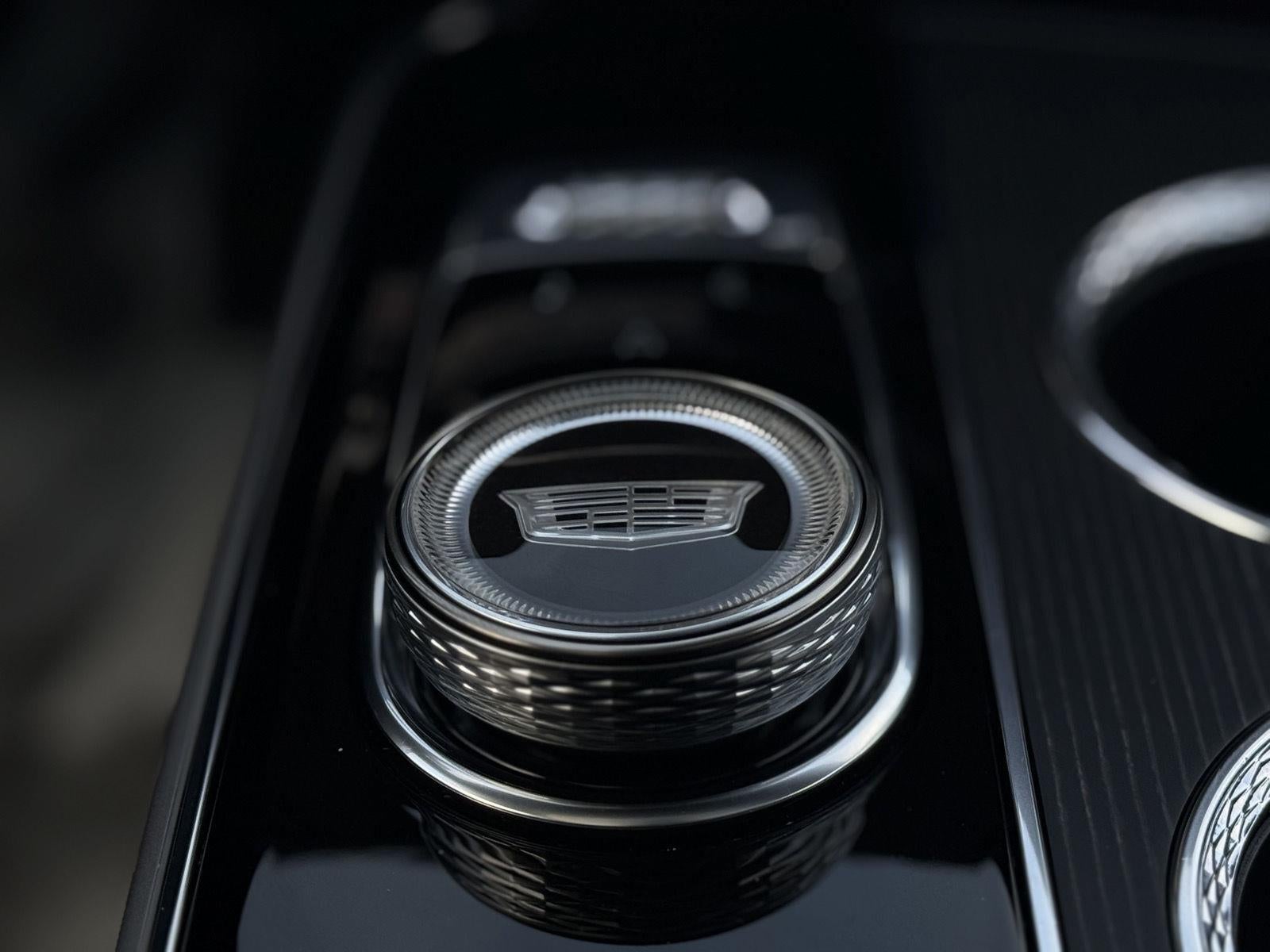 2025 Cadillac LYRIQ Luxury 1