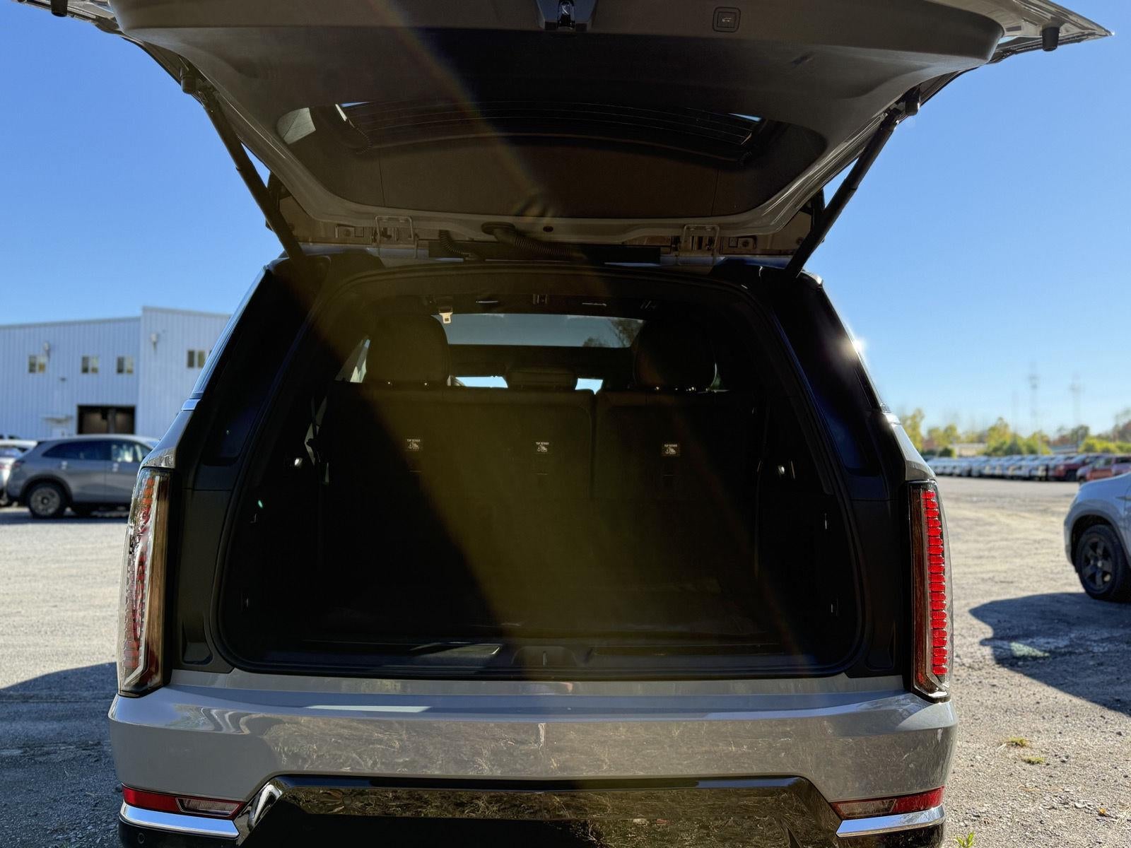 2026 Cadillac ESCALADE IQL Luxury