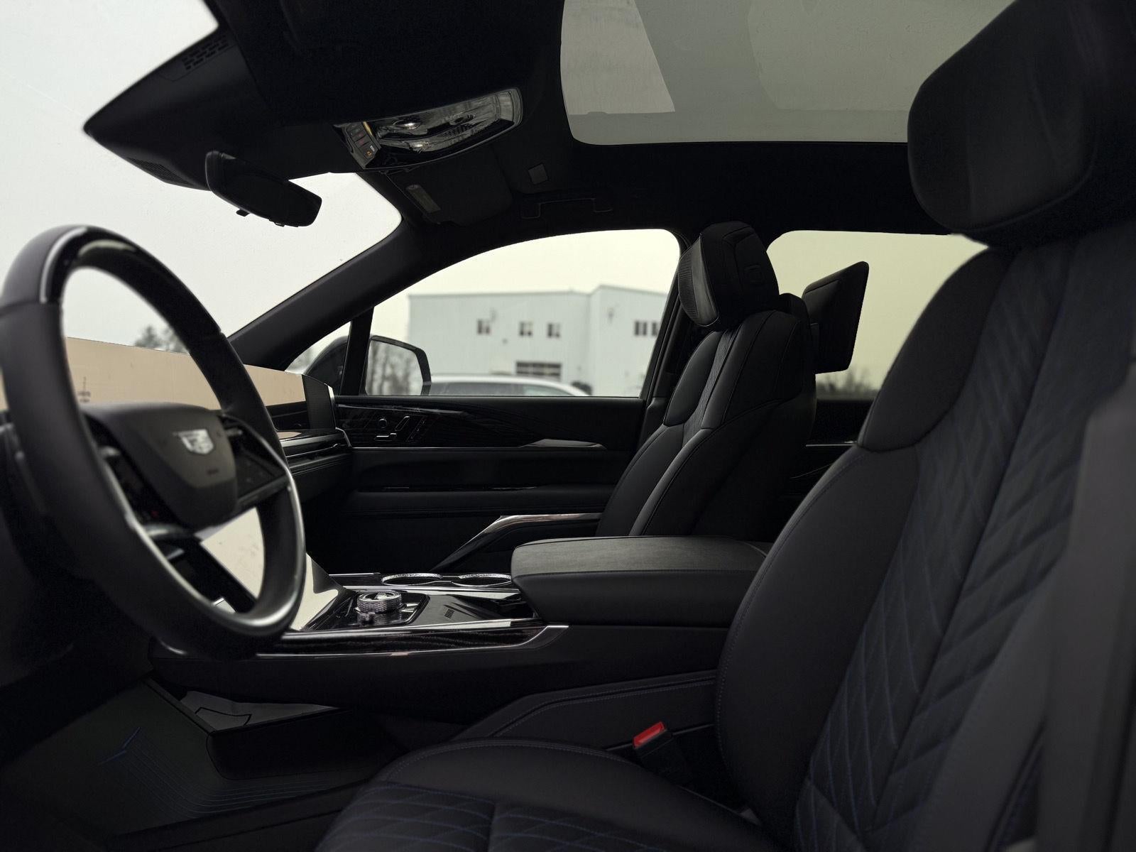 2026 Cadillac ESCALADE IQL Sport