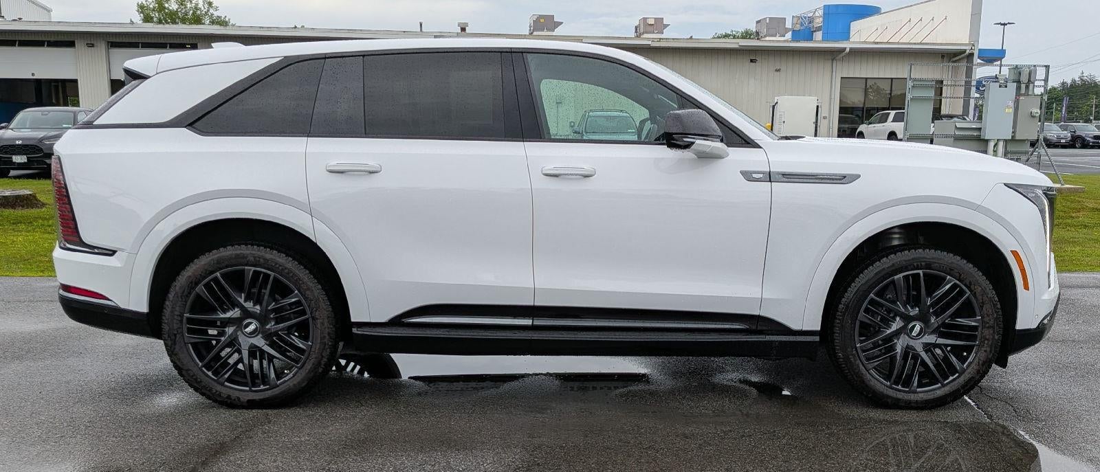 2025 Cadillac ESCALADE IQ Sport 1