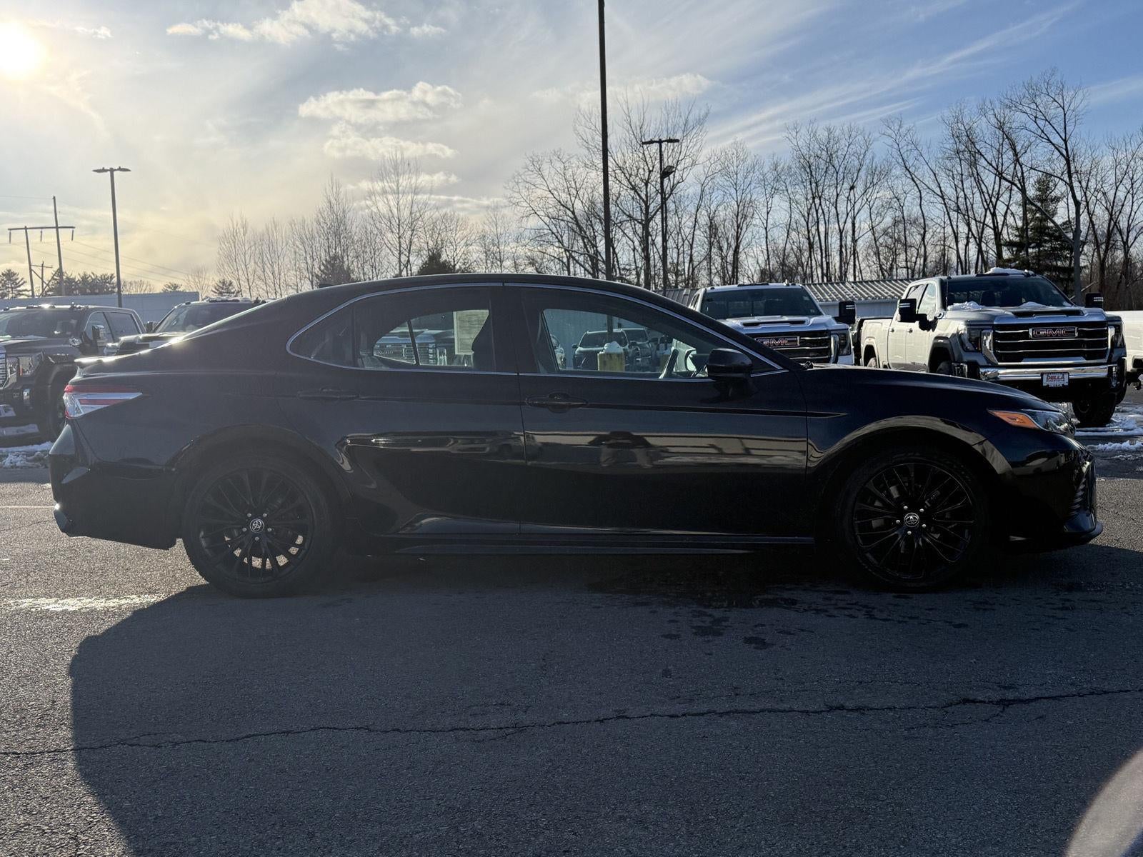 2020 Toyota Camry SE