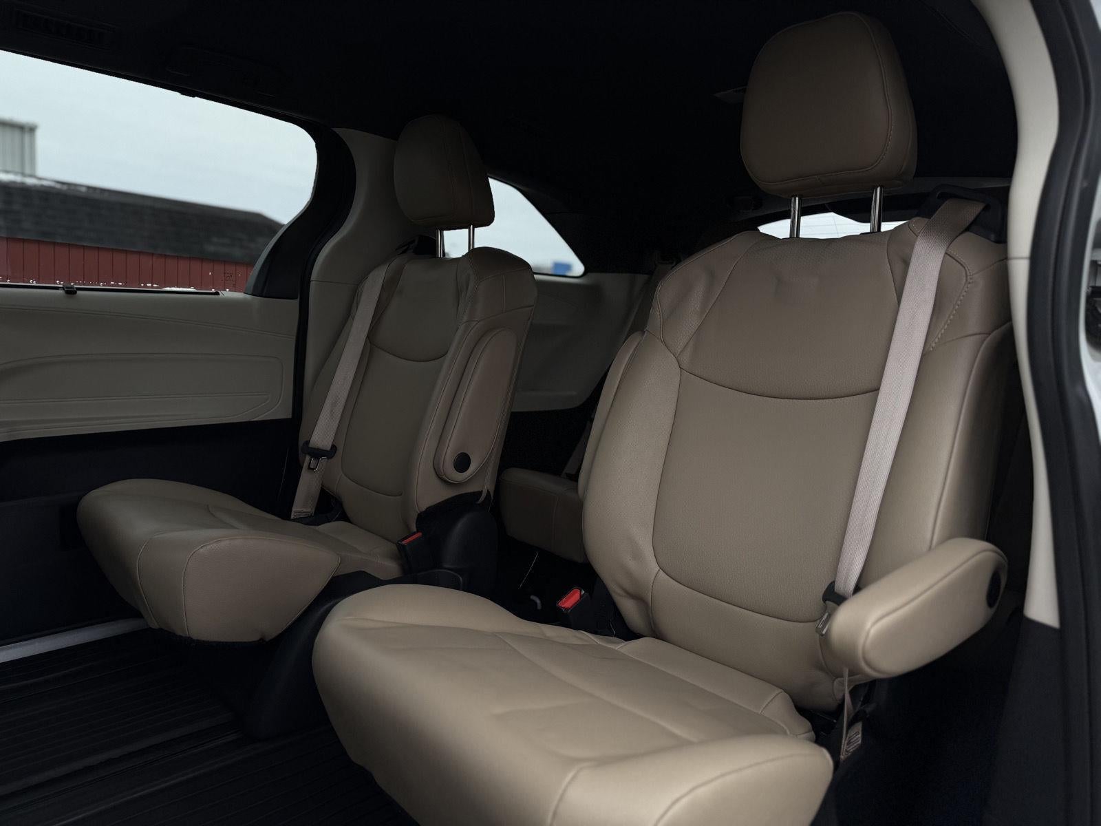 2023 Toyota Sienna XLE