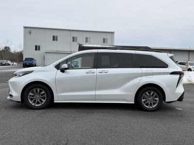 2023 Toyota Sienna XLE