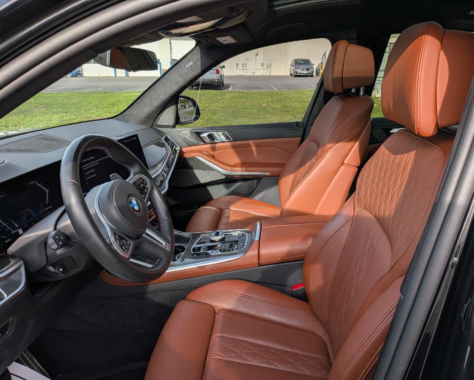 2025 BMW X7 M60i