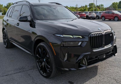 2025 BMW X7 M60i