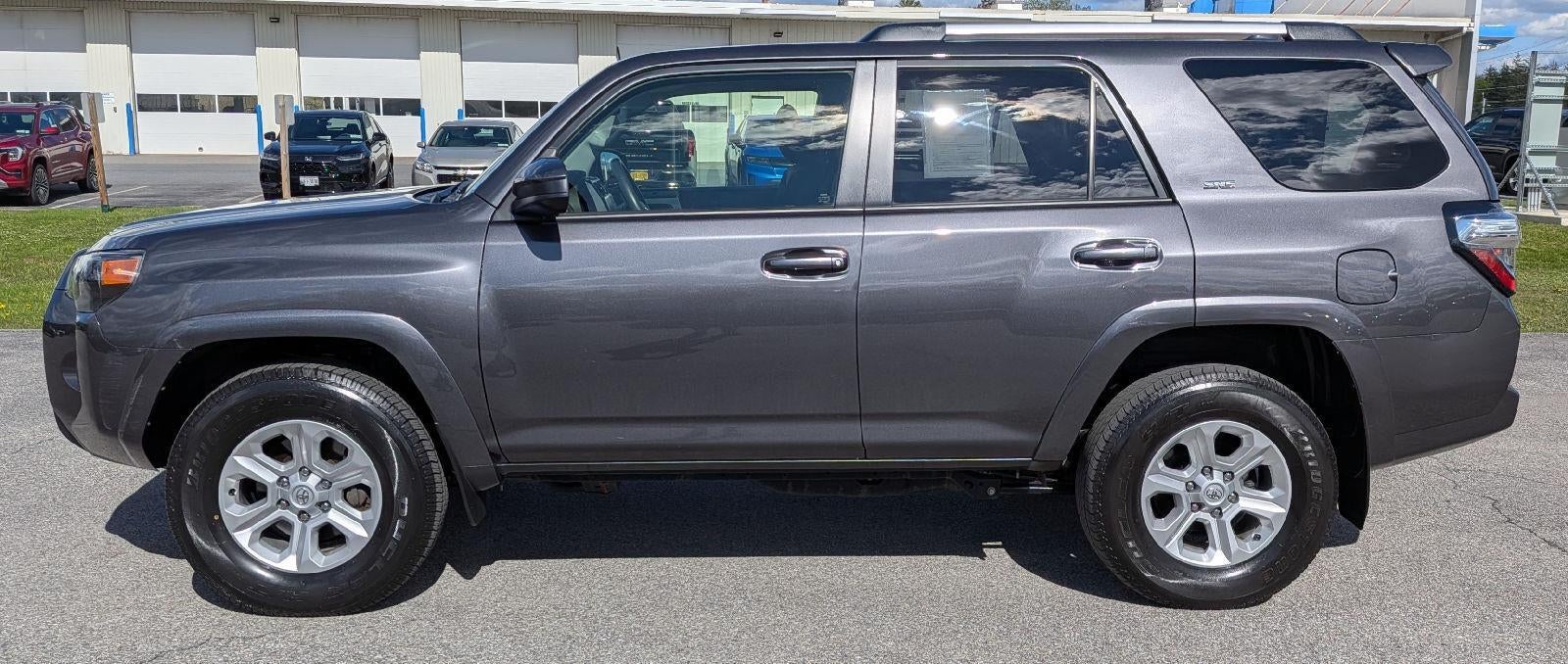 2023 Toyota 4Runner SR5