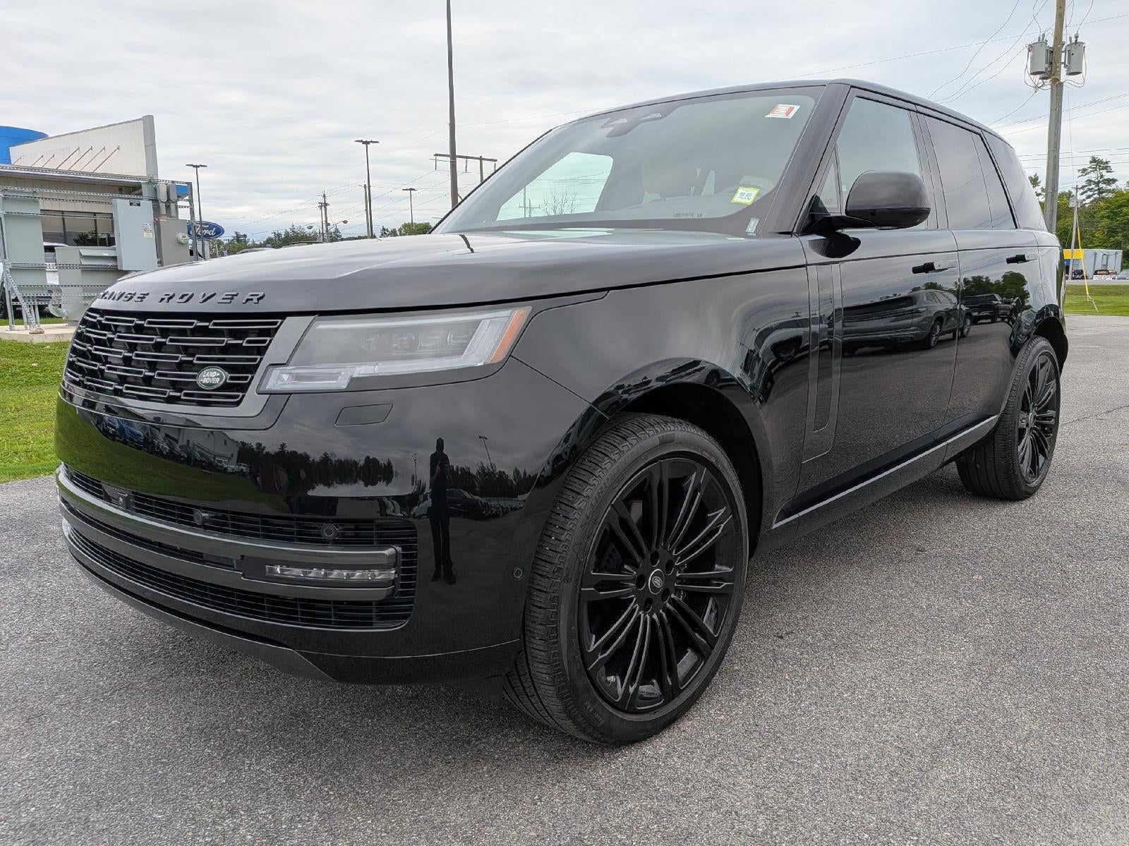 2025 Land Rover Range Rover P400 SE