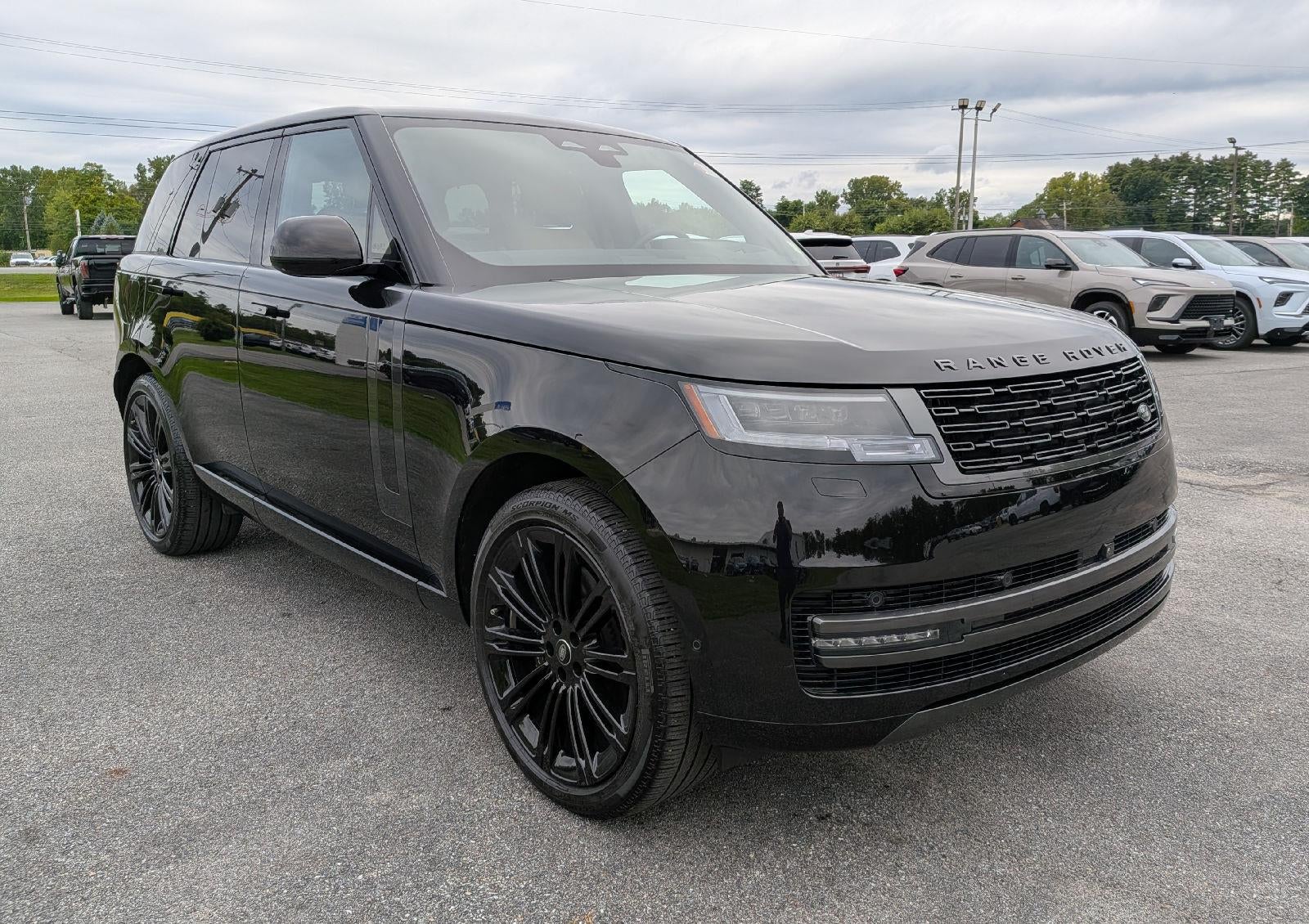 2025 Land Rover Range Rover P400 SE
