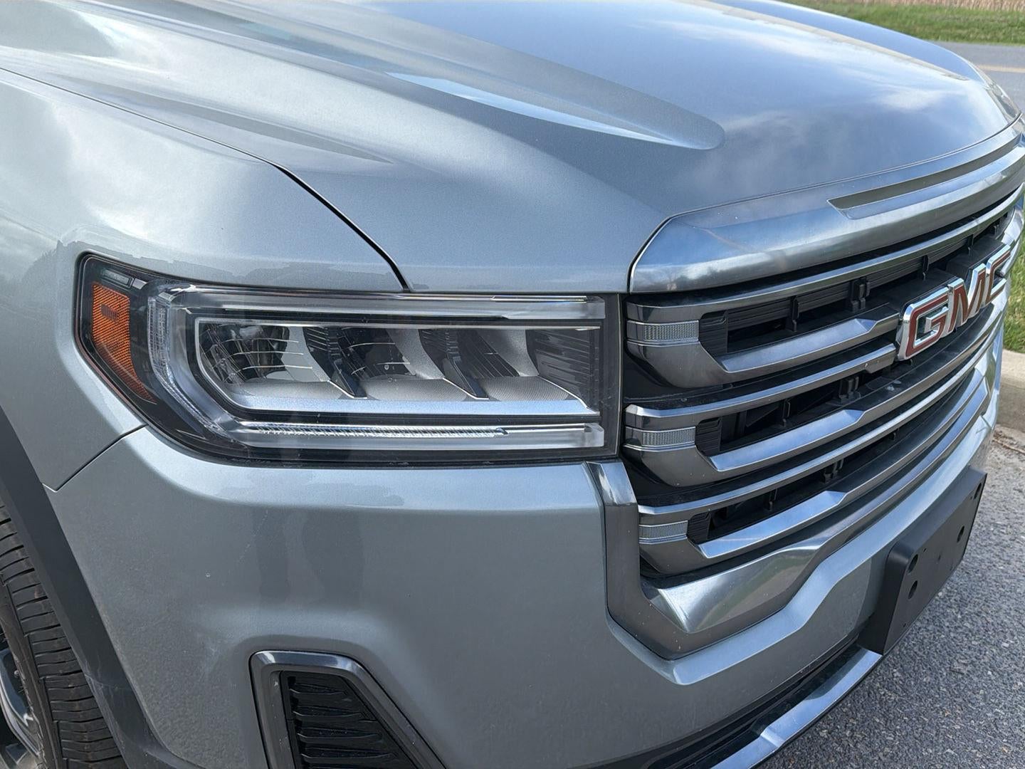 2023 GMC Acadia AT4