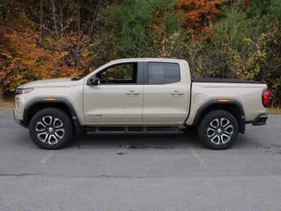 2024 GMC Canyon 4WD AT4