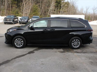 2024 Toyota Sienna LE