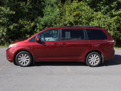 2017 Toyota Sienna LE