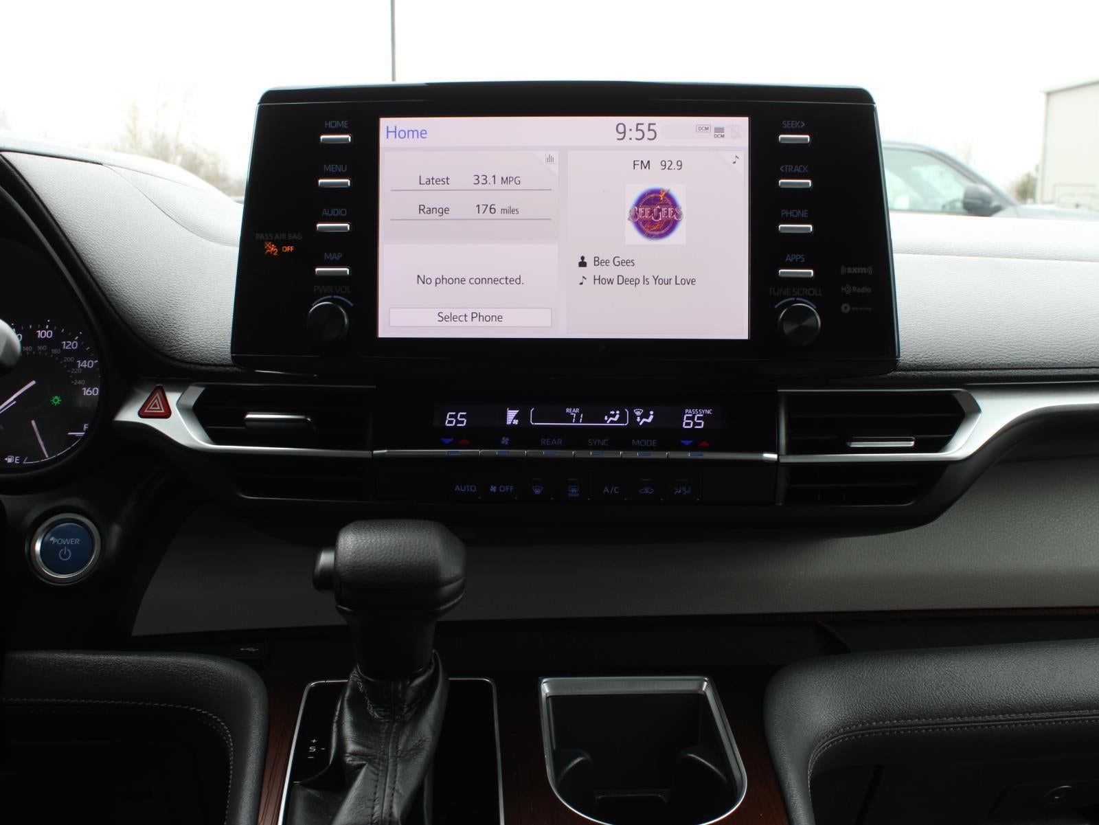 2022 Toyota Sienna LE