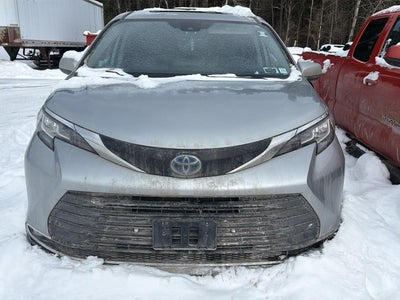 2023 Toyota Sienna XLE