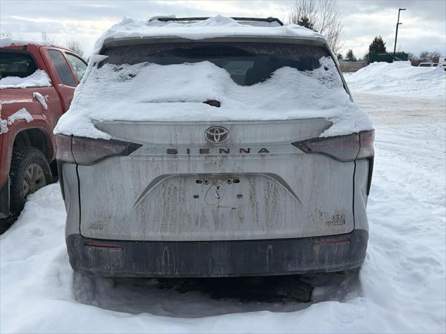 2023 Toyota Sienna XLE
