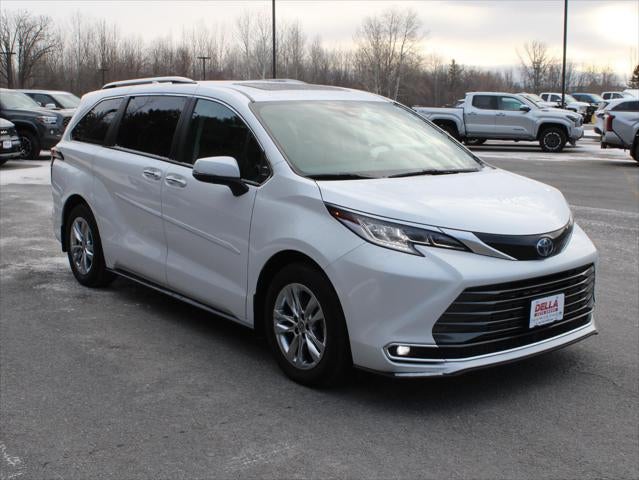 2023 Toyota Sienna Limited