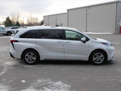 2023 Toyota Sienna Limited