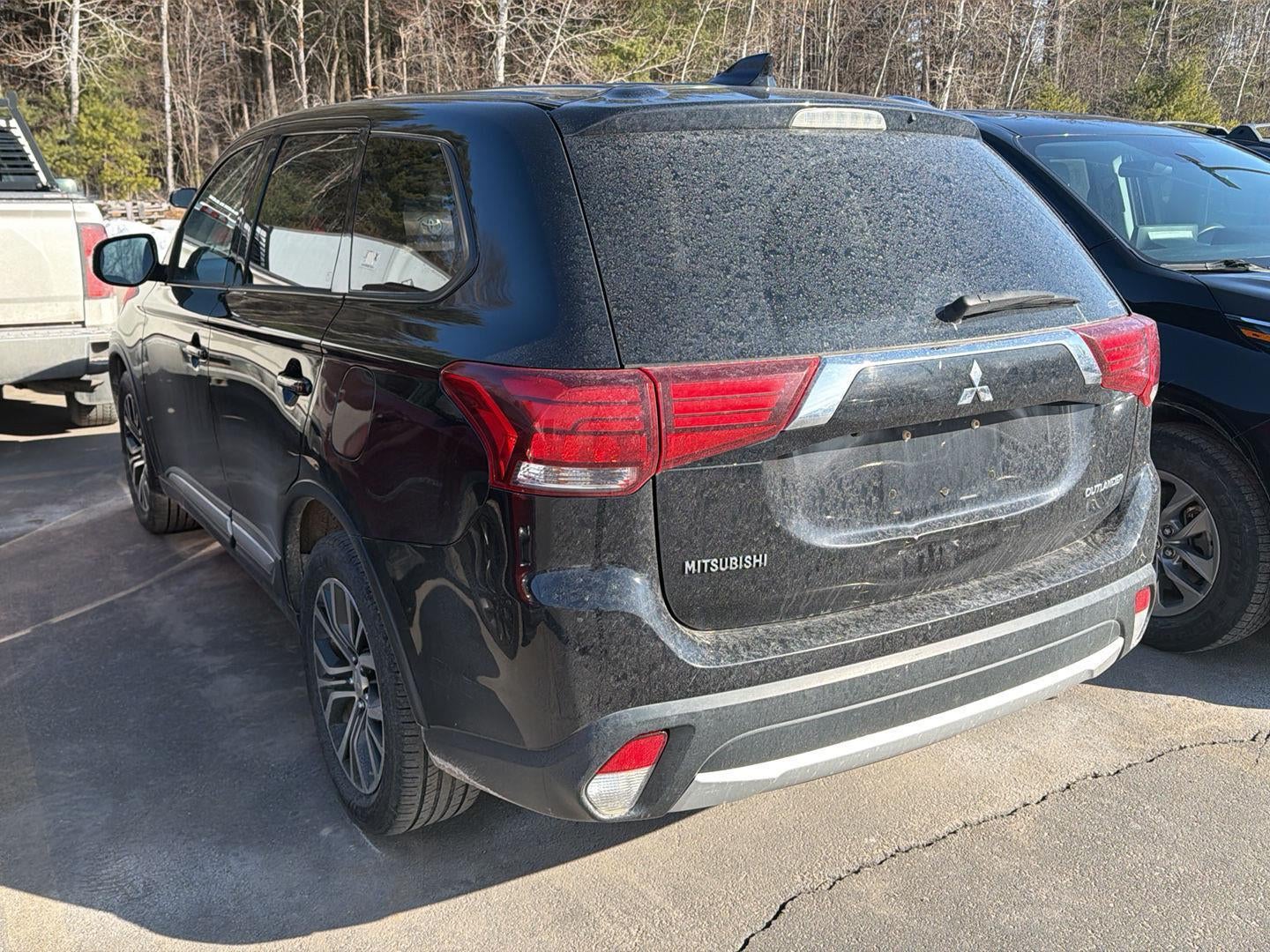 2017 Mitsubishi Outlander ES