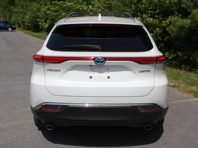 2023 Toyota Venza LE