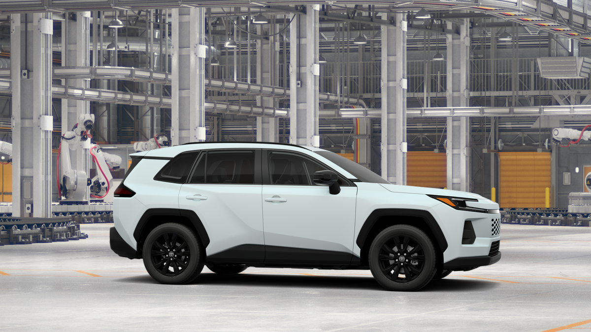 2026 Toyota RAV4 XLE - Photo 13