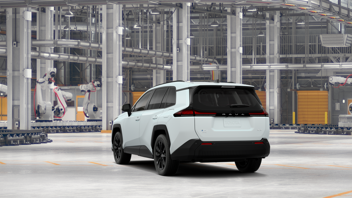 2026 Toyota RAV4 XLE - Photo 7