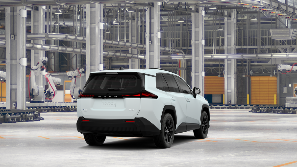 2026 Toyota RAV4 XLE - Photo 9