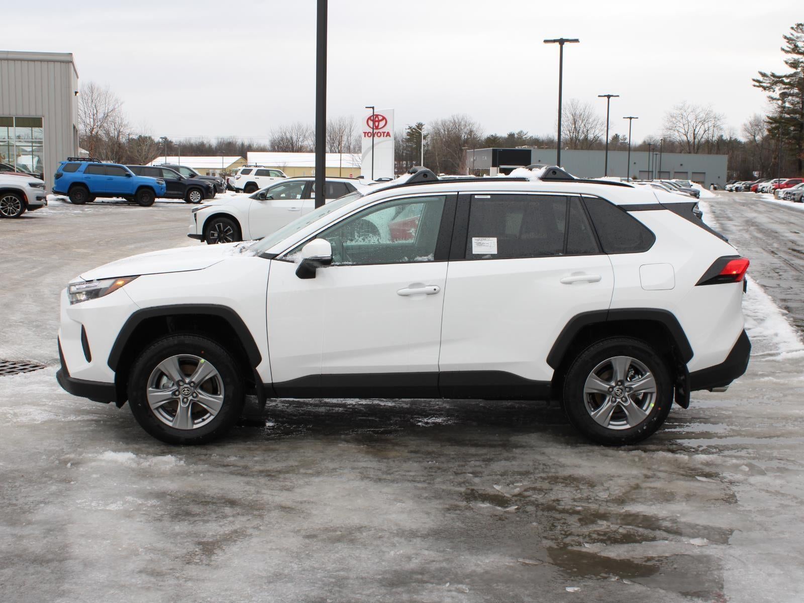 2025 Toyota RAV4 XLE