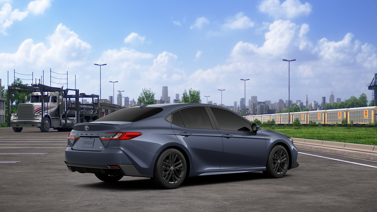 2026 Toyota Camry SE - Photo 10