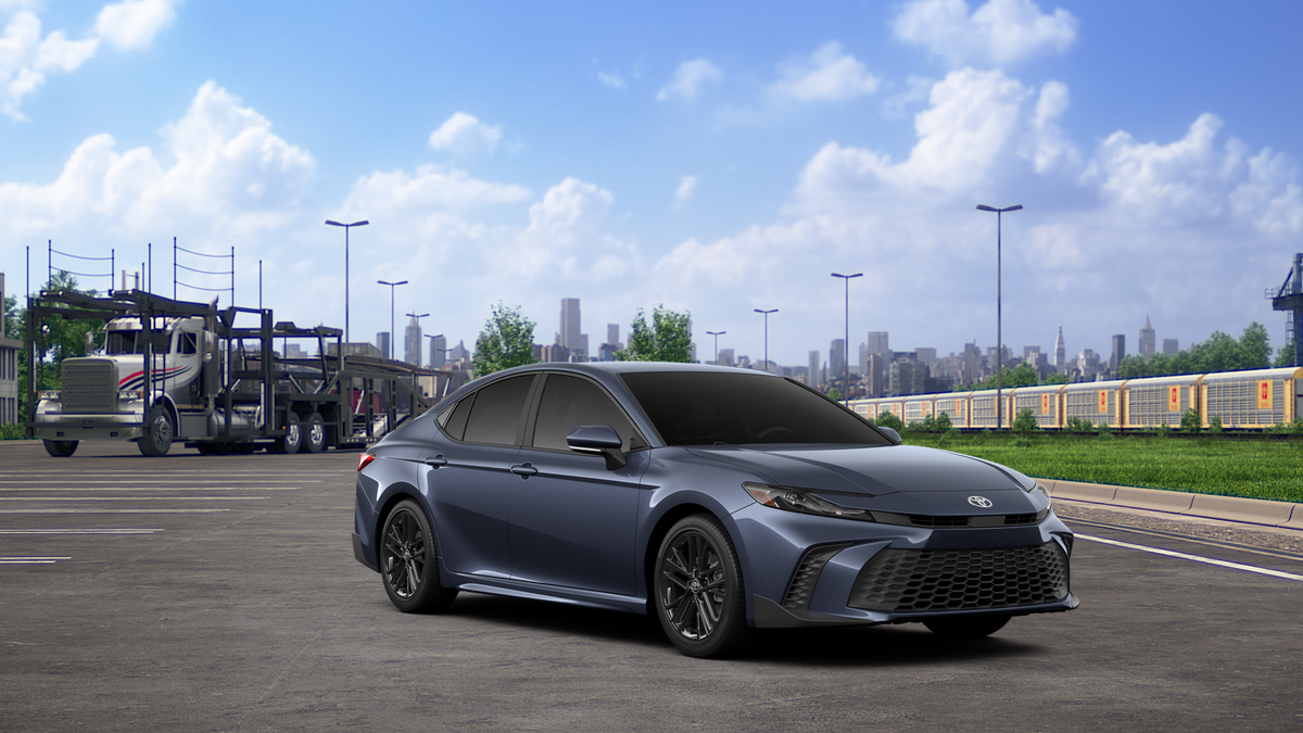 2026 Toyota Camry SE - Photo 15