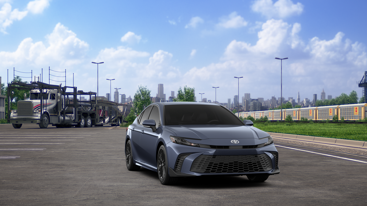 2026 Toyota Camry SE - Photo 16
